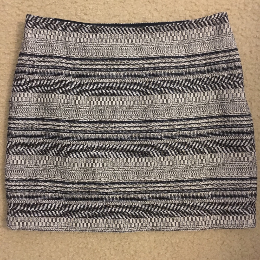Banana Republic - navy and white mini skirt